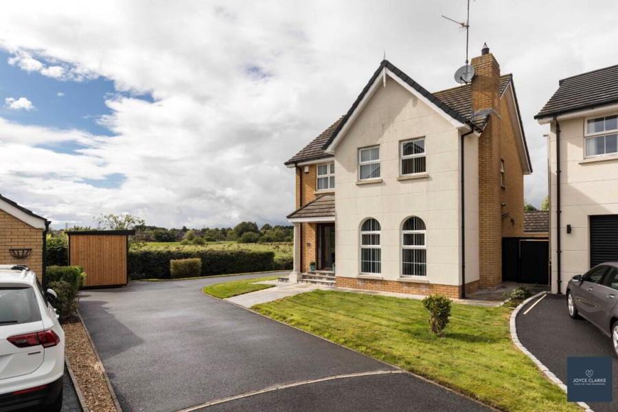 43 Huntingdale Lodge