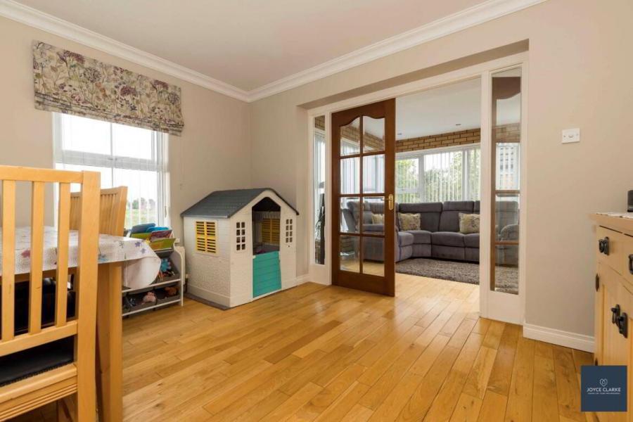43 Huntingdale Lodge