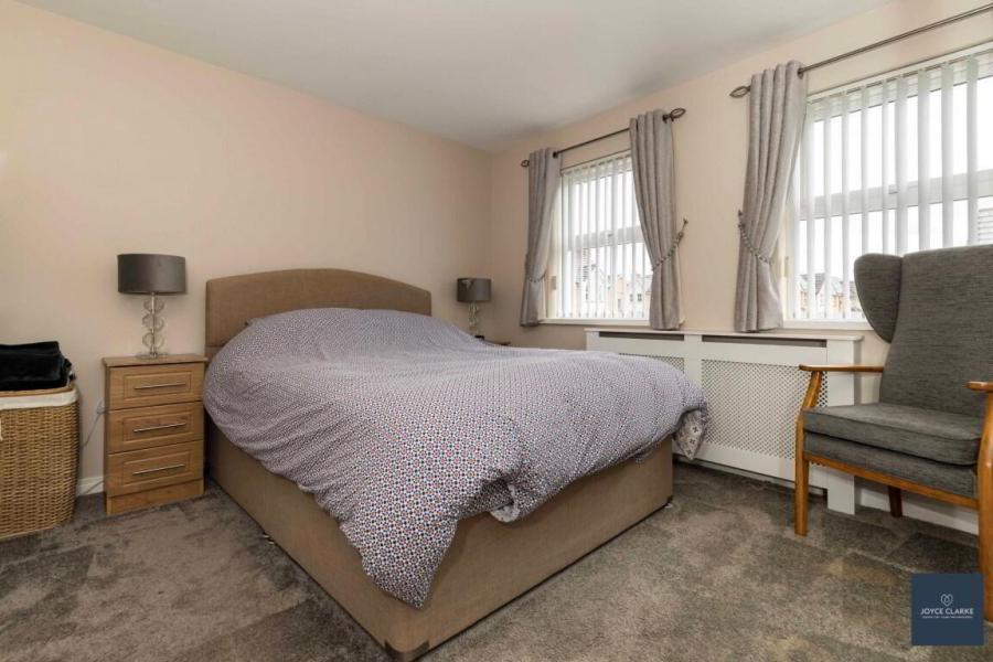 43 Huntingdale Lodge