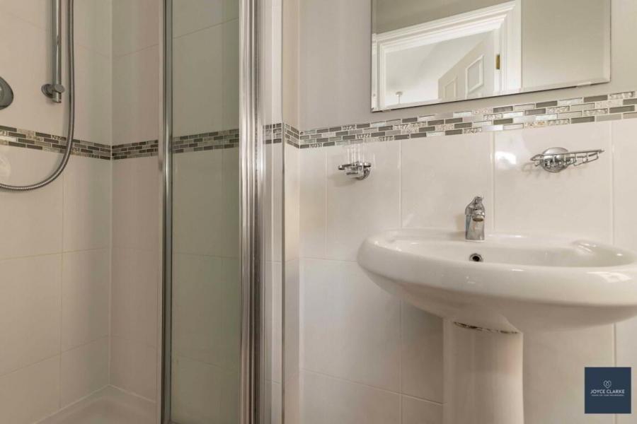 43 Huntingdale Lodge