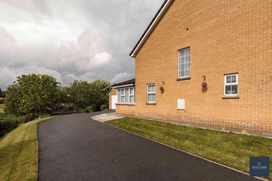 43 Huntingdale Lodge