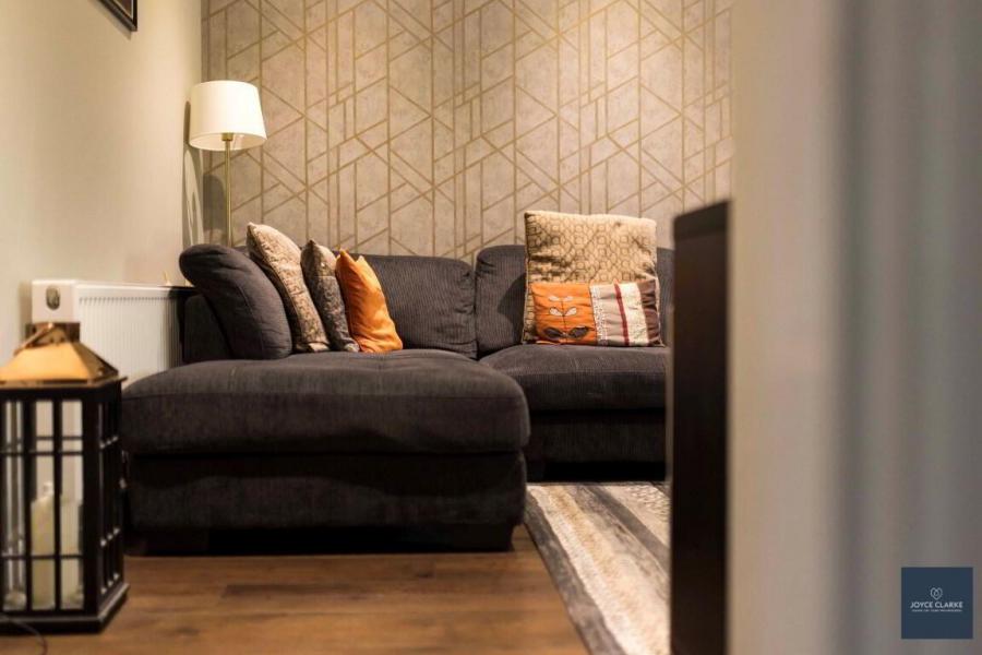 Apartment 3 14 Highgrove Meadows