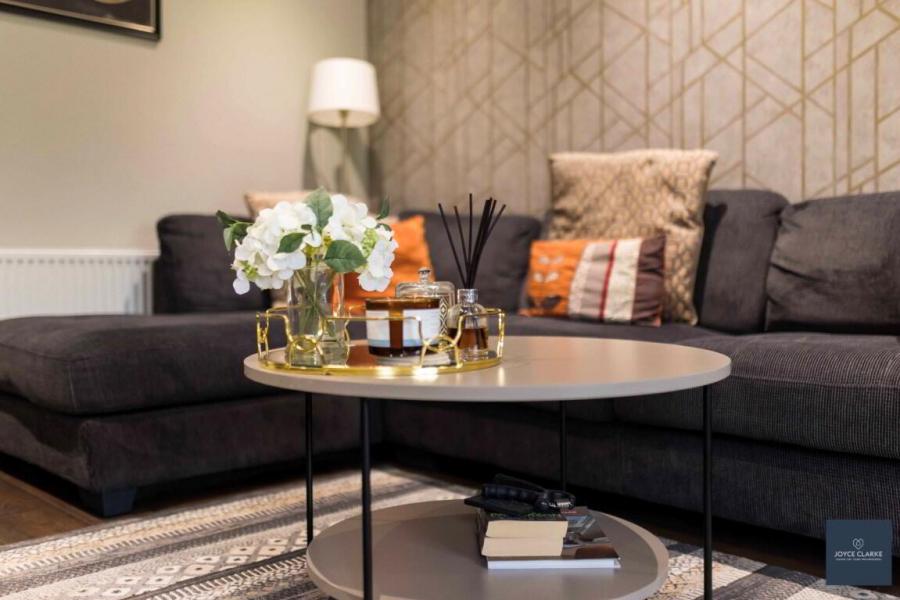 Apartment 3 14 Highgrove Meadows