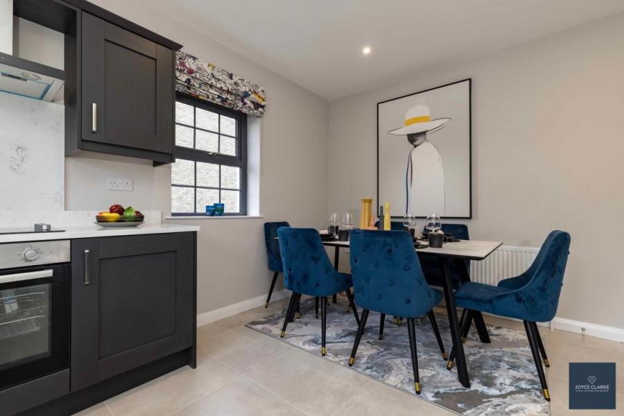 30, Rathview Hall 30, Rathview Hall