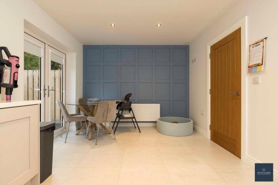 5 Rowan Mews