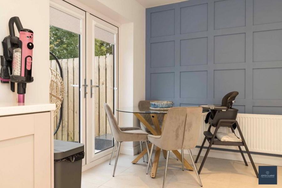 5 Rowan Mews