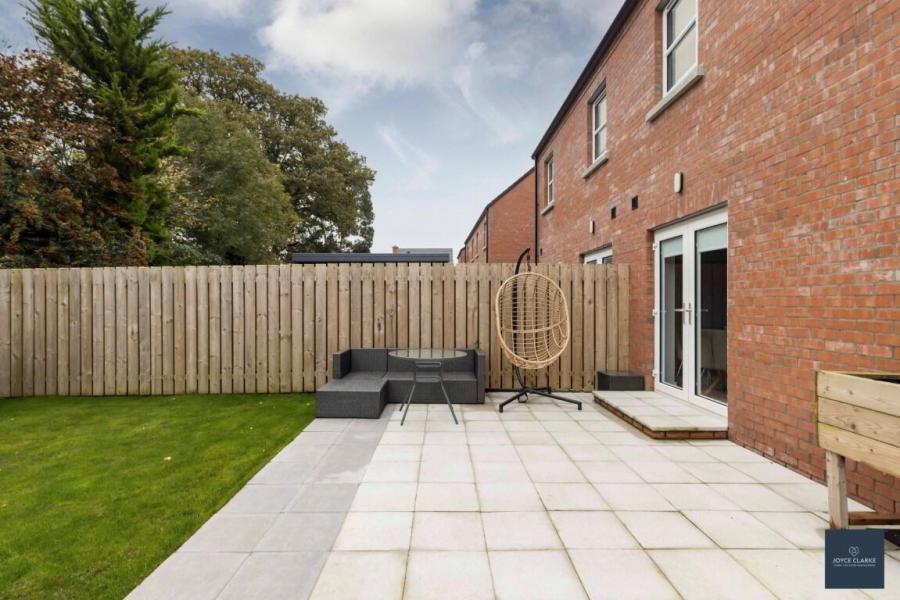 5 Rowan Mews