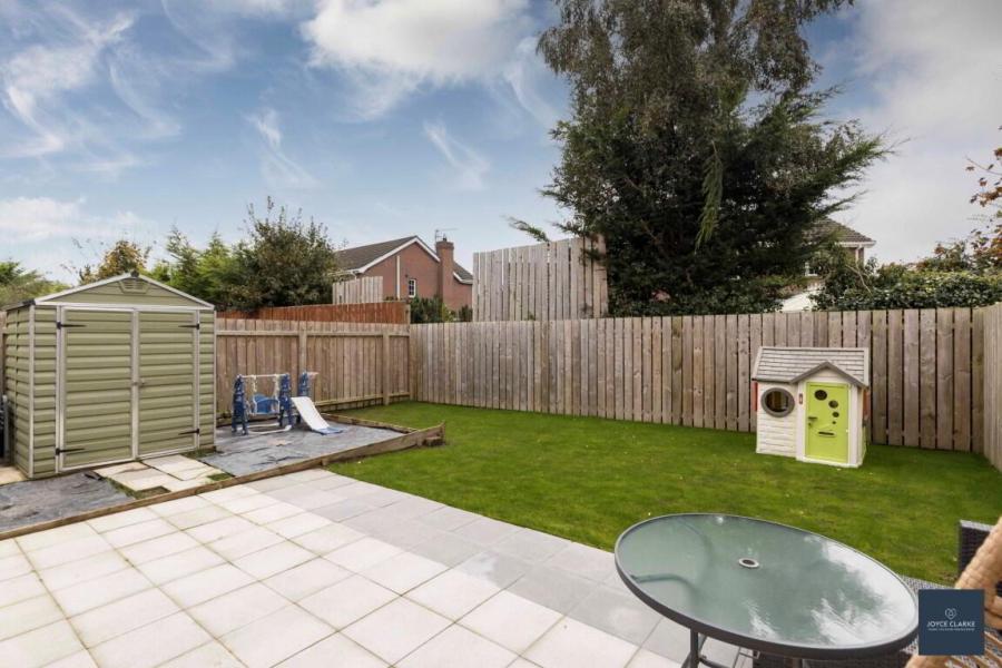 5 Rowan Mews