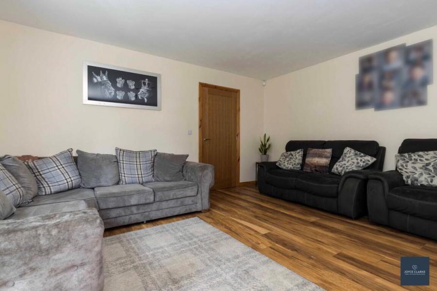 34 Selshion Hall 34 Selshion Hall
