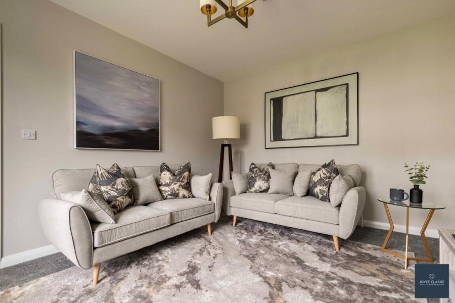 49, Render, Rathview Hall