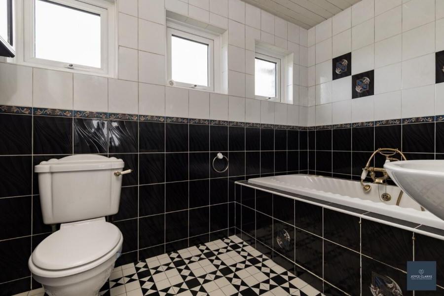 12 Kensington Avenue