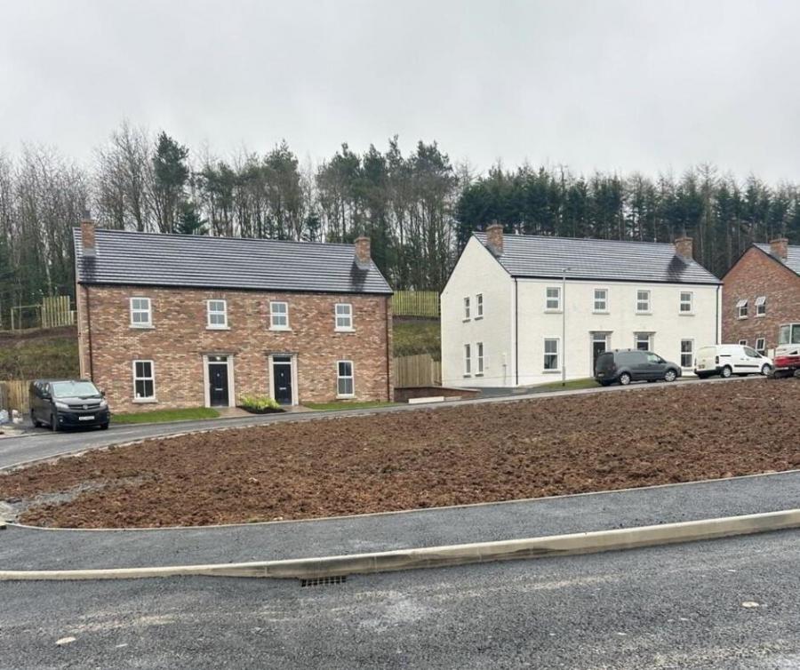 12, Brick, The Spires, Bush Road