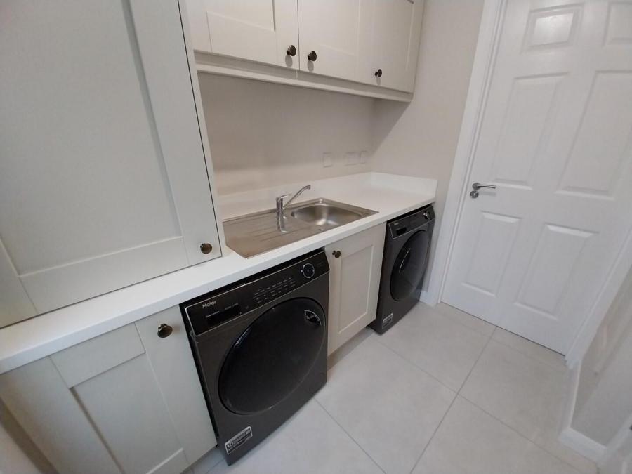 104, Brick, Dickson's Wood