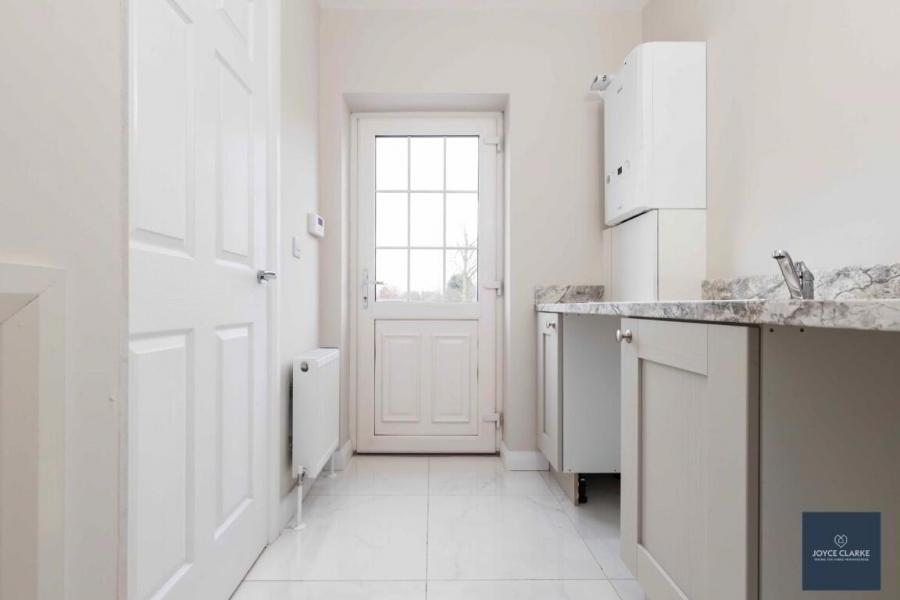 104, Brick, Dickson's Wood