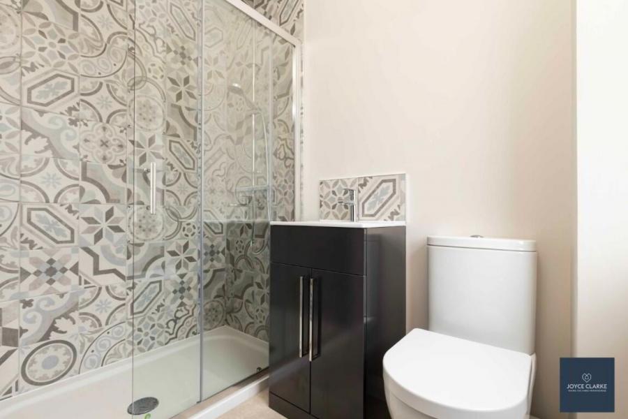 104, Brick, Dickson's Wood