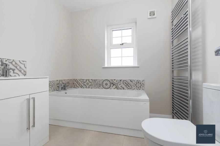 104, Brick, Dickson's Wood