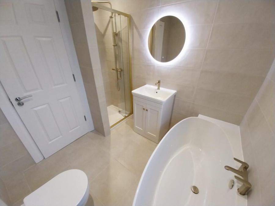 104, Brick, Dickson's Wood