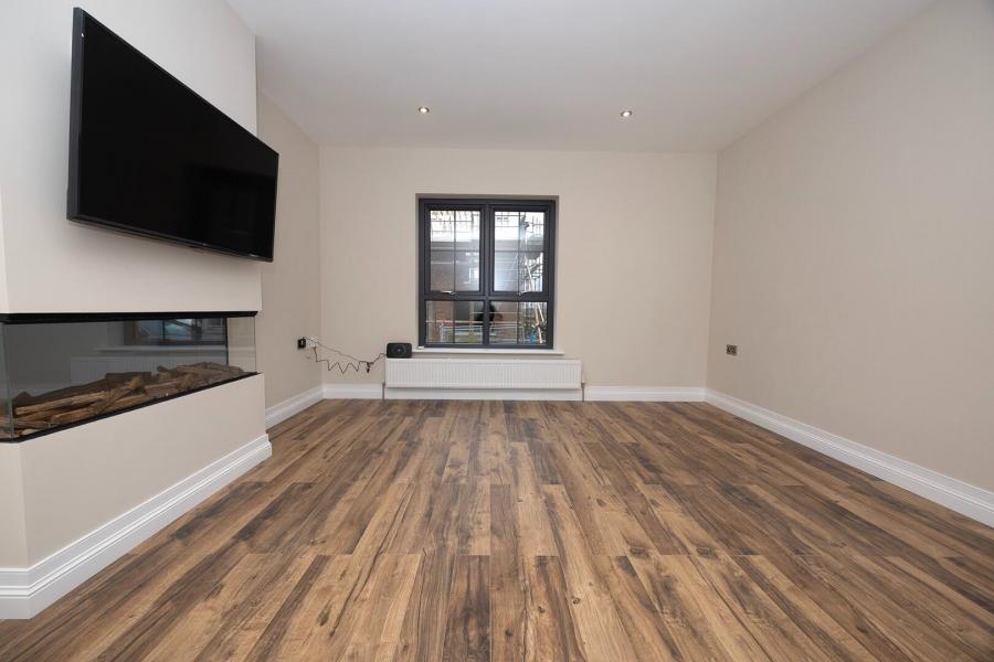 14, Laurelmount Meadows