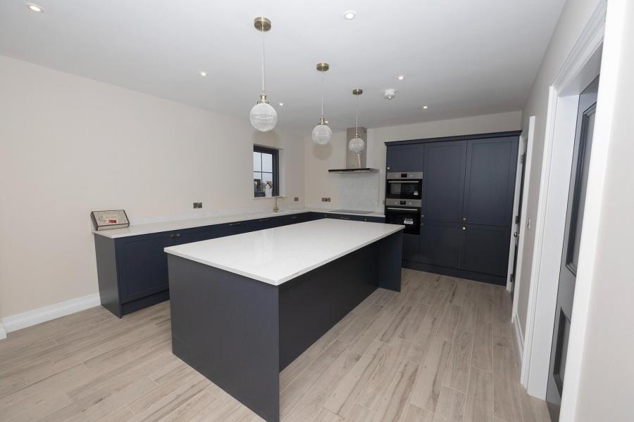 14, Laurelmount Meadows