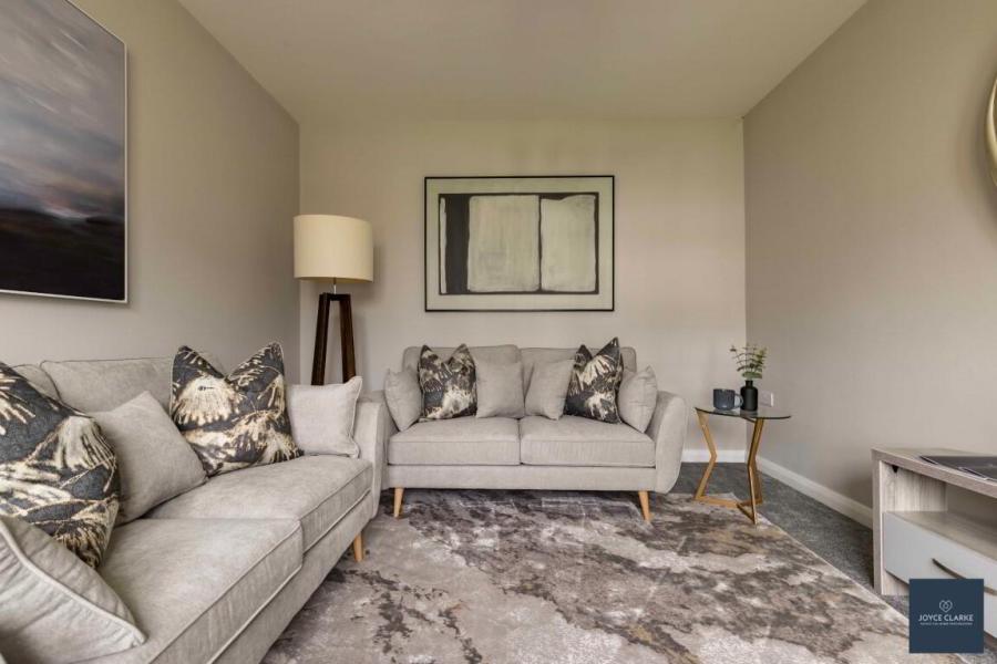 37, Render, Rathview Hall