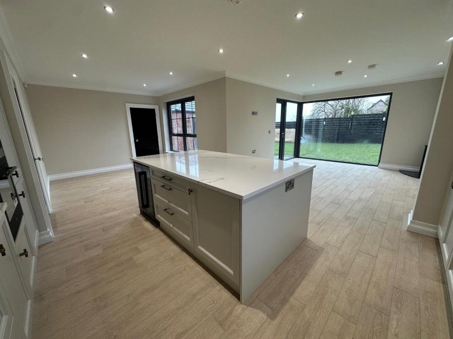 30, Laurelmount Meadows