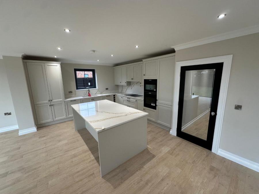 12, Laurelmount Meadows