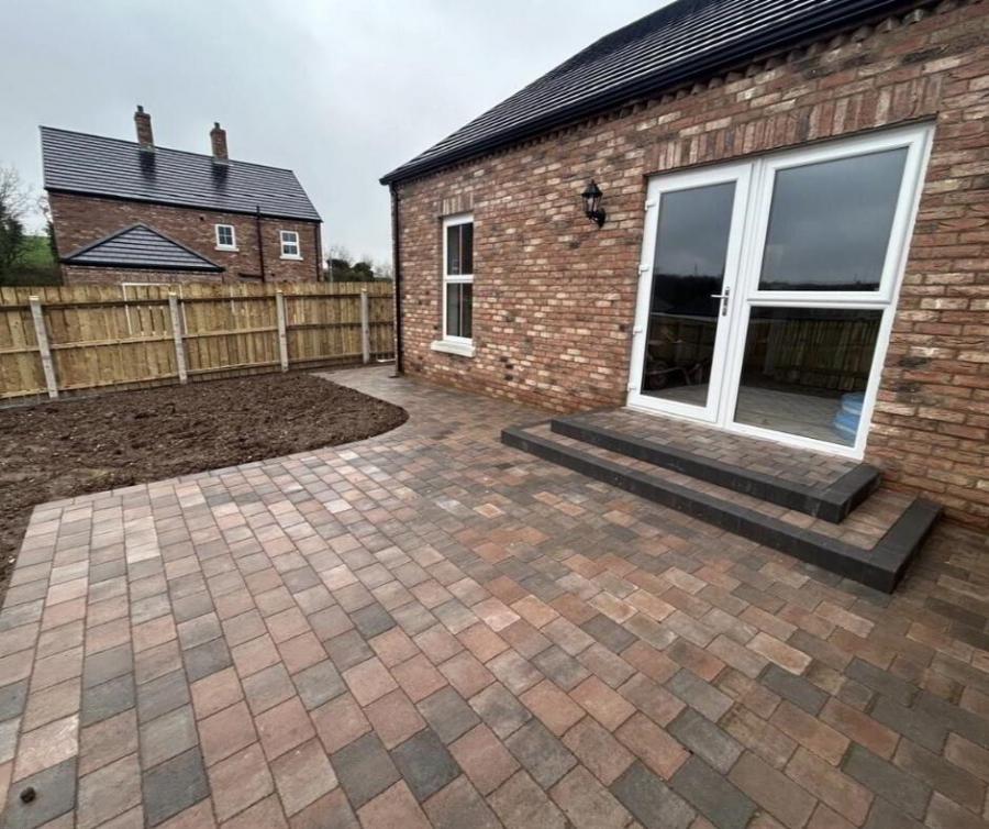 9, Render Finish, Bush Road