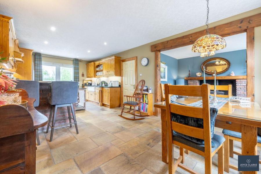 263A Markethill Road