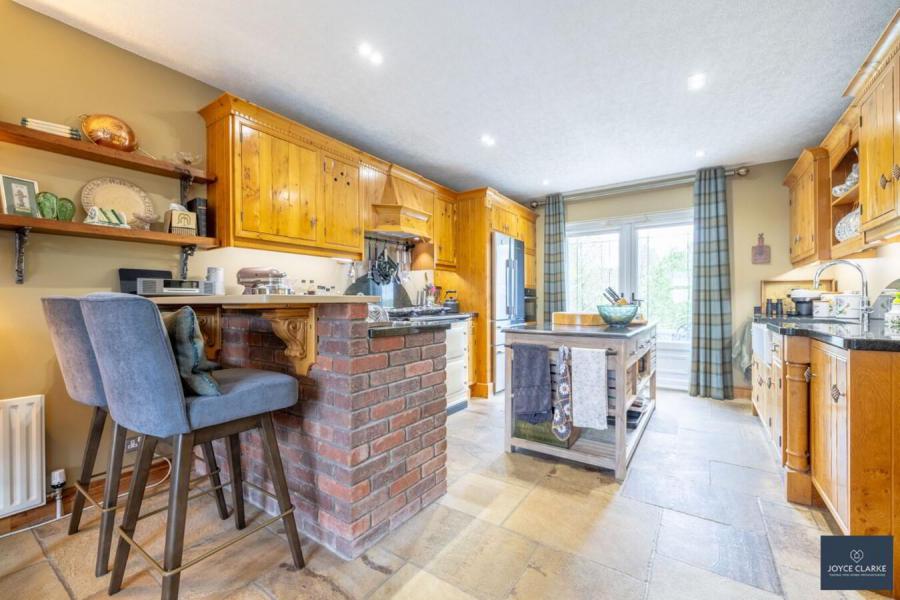 263A Markethill Road