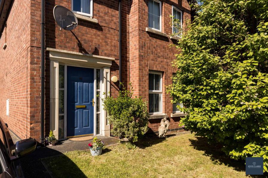 48 Bluestone Hall