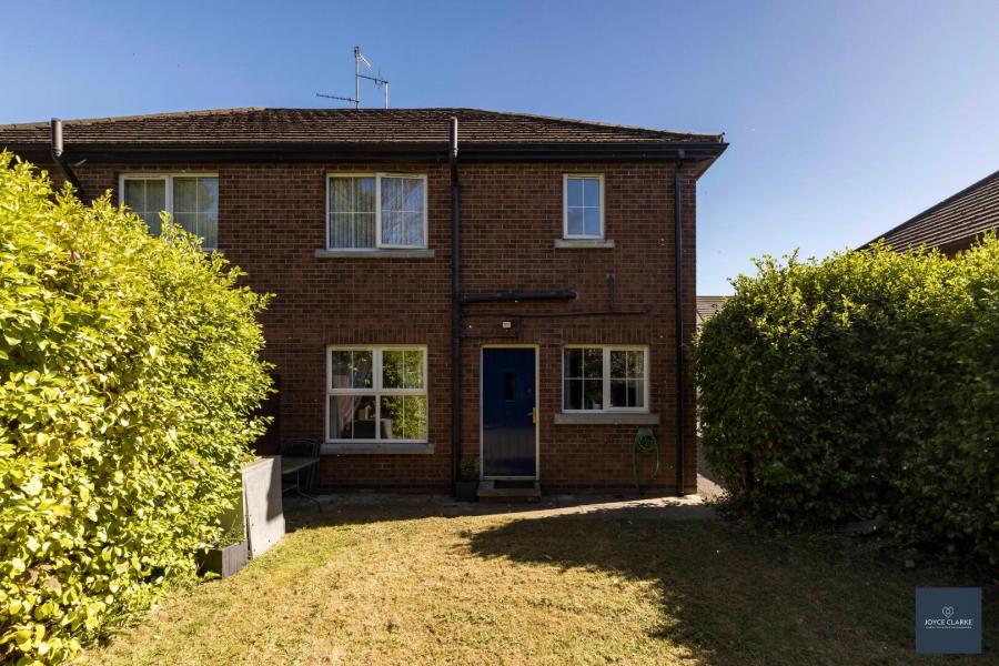 48 Bluestone Hall