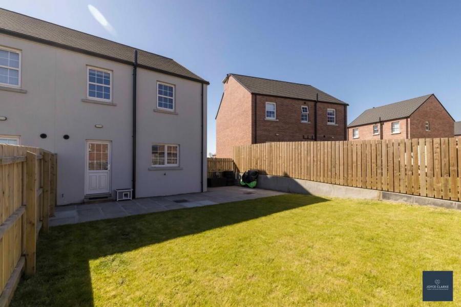 143 Dicksons Wood