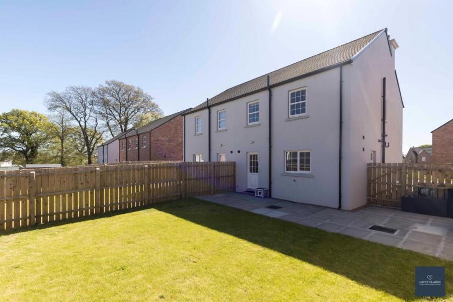143 Dicksons Wood