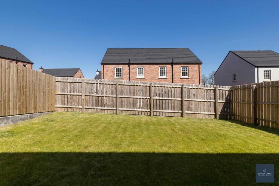 143 Dicksons Wood
