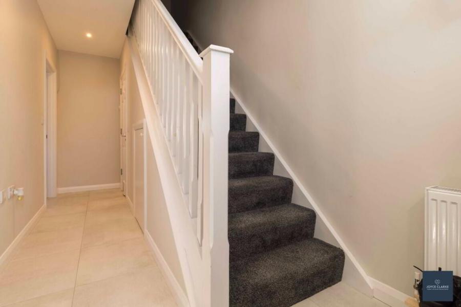 143 Dicksons Wood