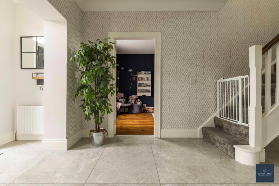 84 Bocombra Hill