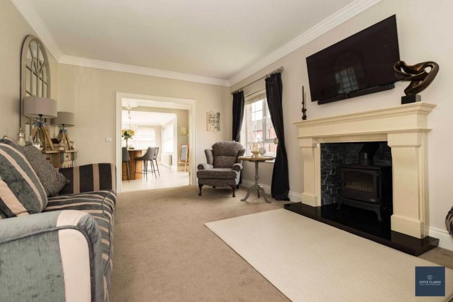 84 Bocombra Hill