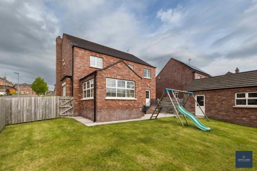 84 Bocombra Hill