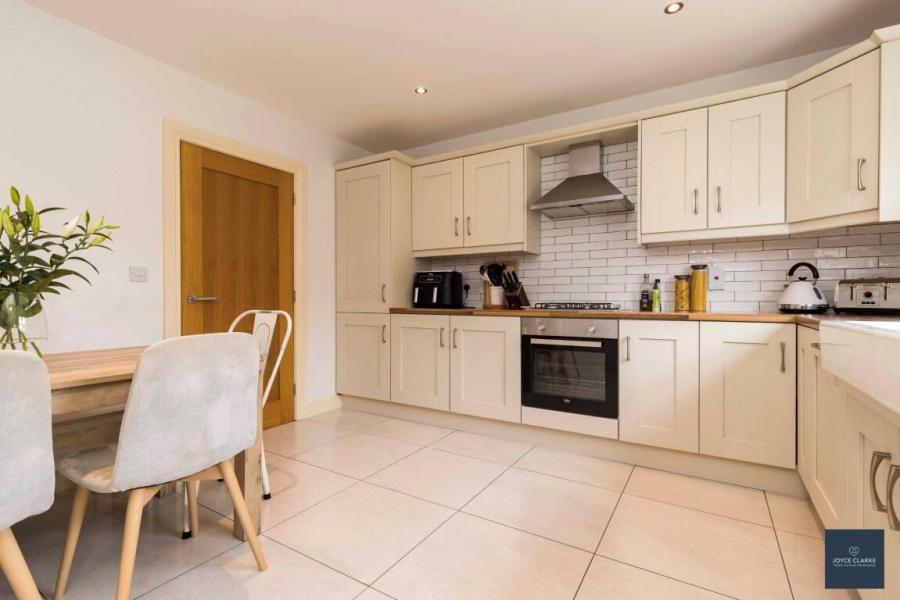 95 Ballynadrone Meadows