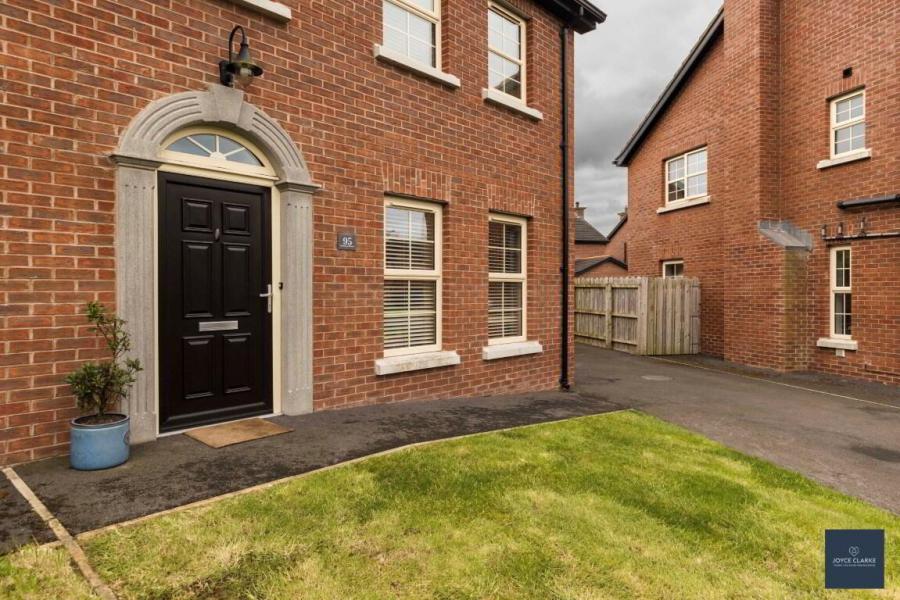 95 Ballynadrone Meadows