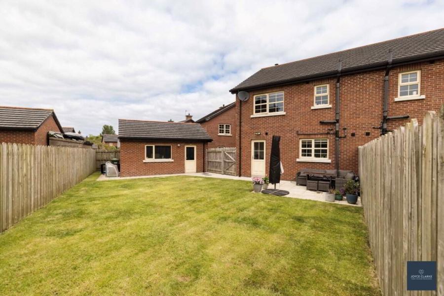 95 Ballynadrone Meadows
