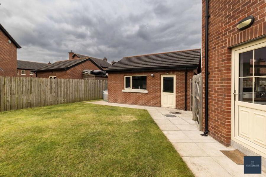 95 Ballynadrone Meadows