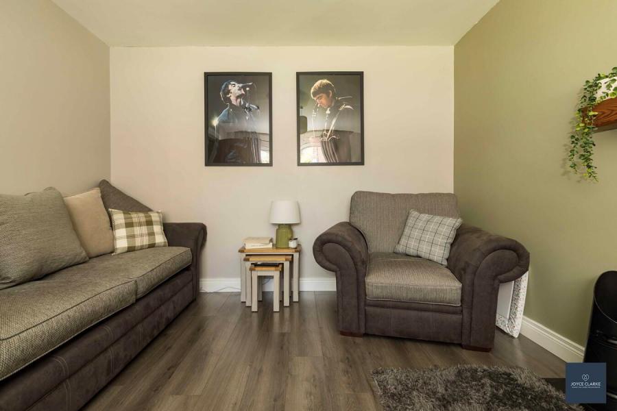 11 Rowan Mews