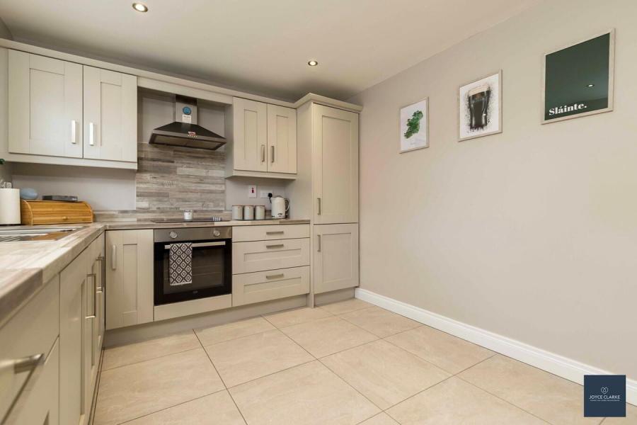 11 Rowan Mews