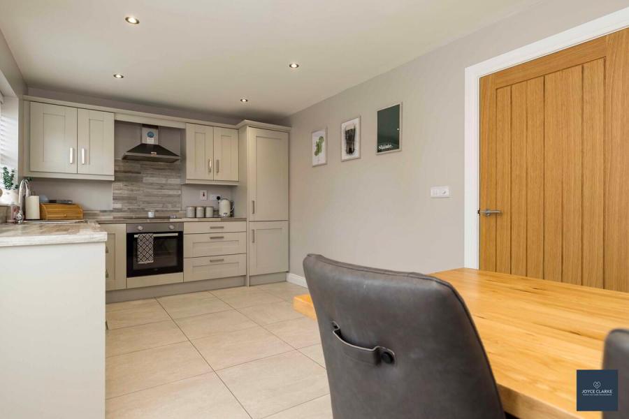 11 Rowan Mews