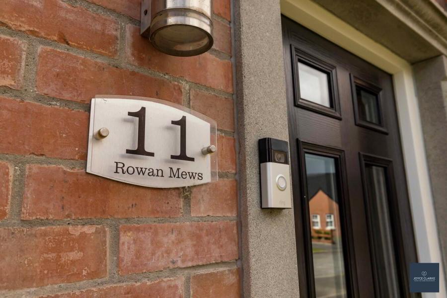 11 Rowan Mews