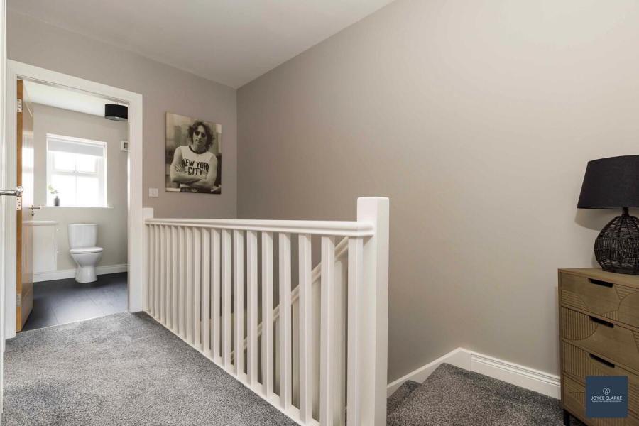11 Rowan Mews