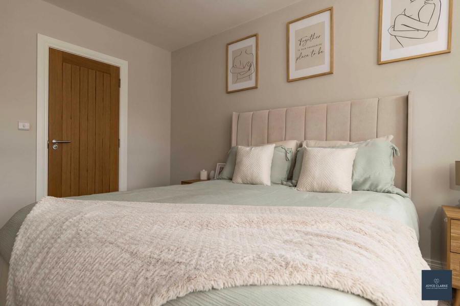11 Rowan Mews