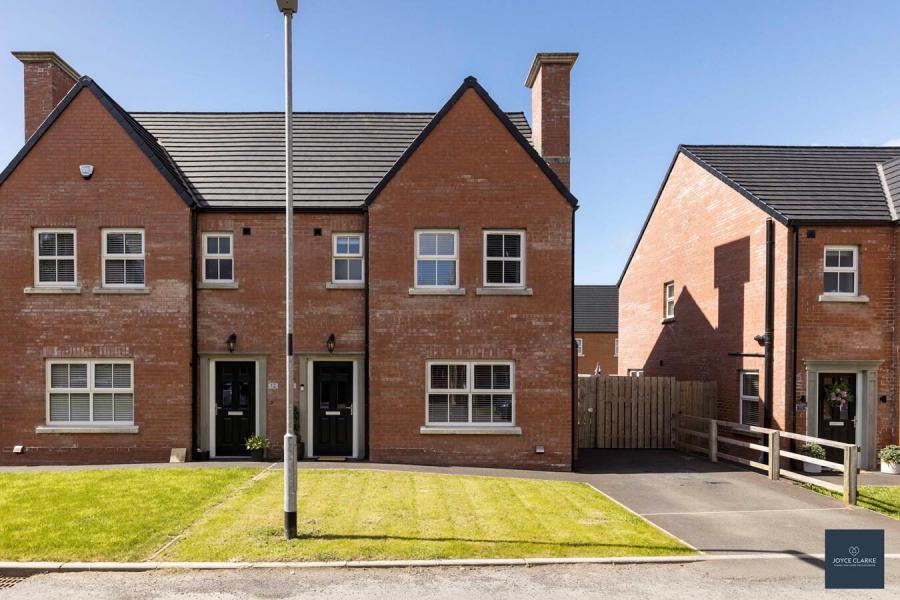 11 Rowan Mews