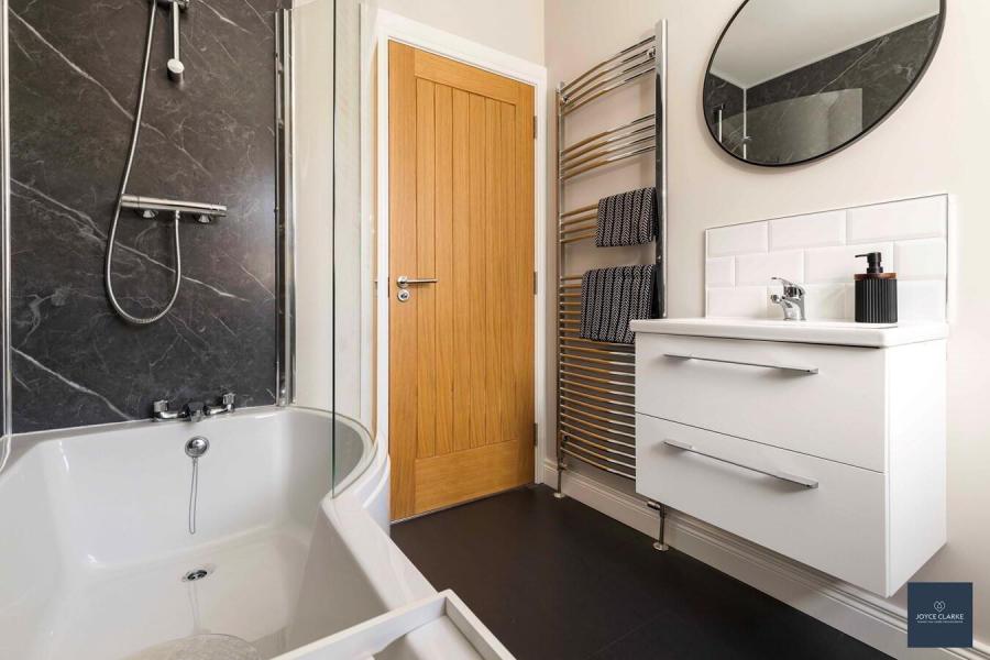 11 Rowan Mews